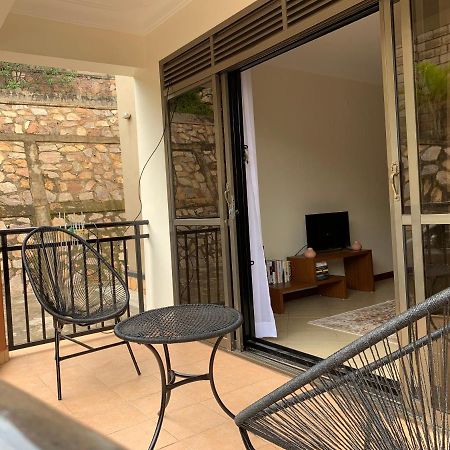 Cozy 2-Bedroom Apartment Within City Limits. Kampala Exterior foto